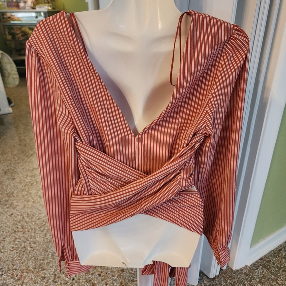 New crop top with bow - Picture 6 of 10